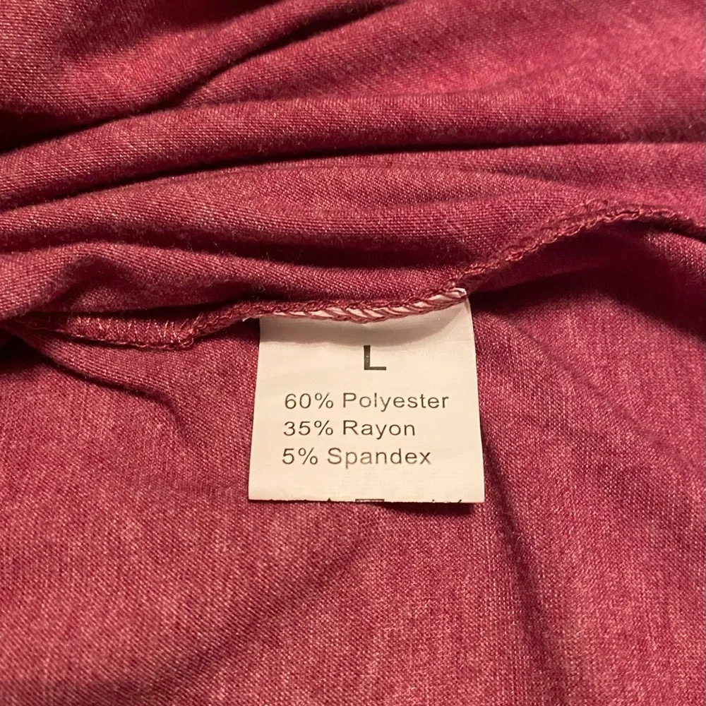 🐴Maroon 'Howdy' Graphic Tee - Picture 8 of 13